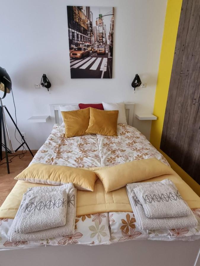 Flora Apartman Apartment Seghedin Exterior foto