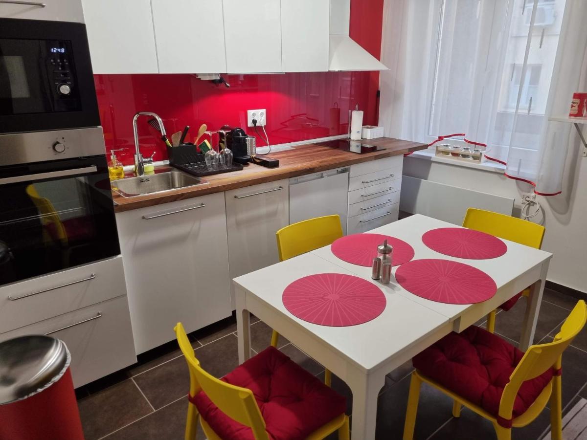 Flora Apartman Apartment Seghedin Exterior foto
